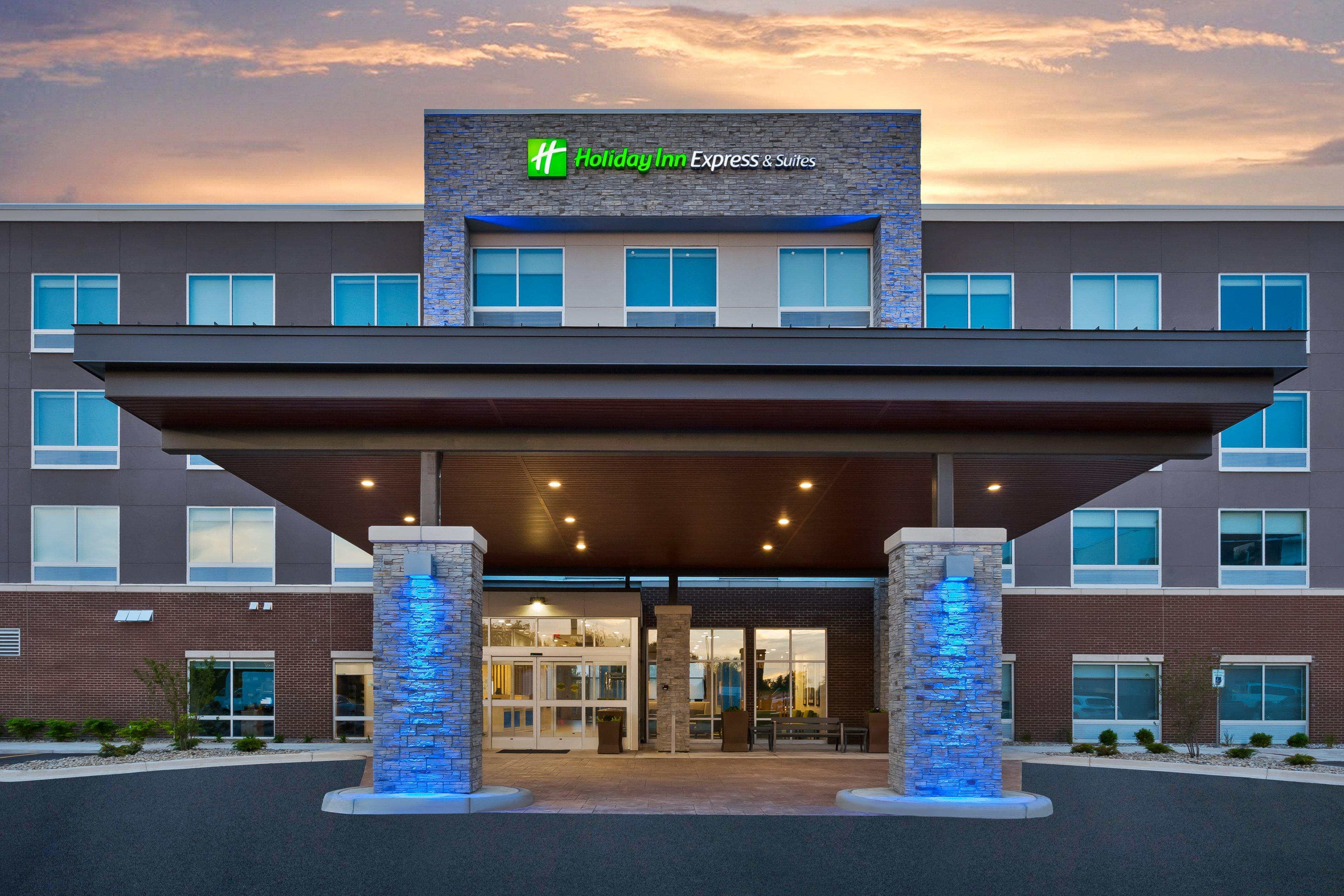 Holiday Inn Express & Suites - Grand Rapids Airport - South By Ihg Cascade Exterior foto